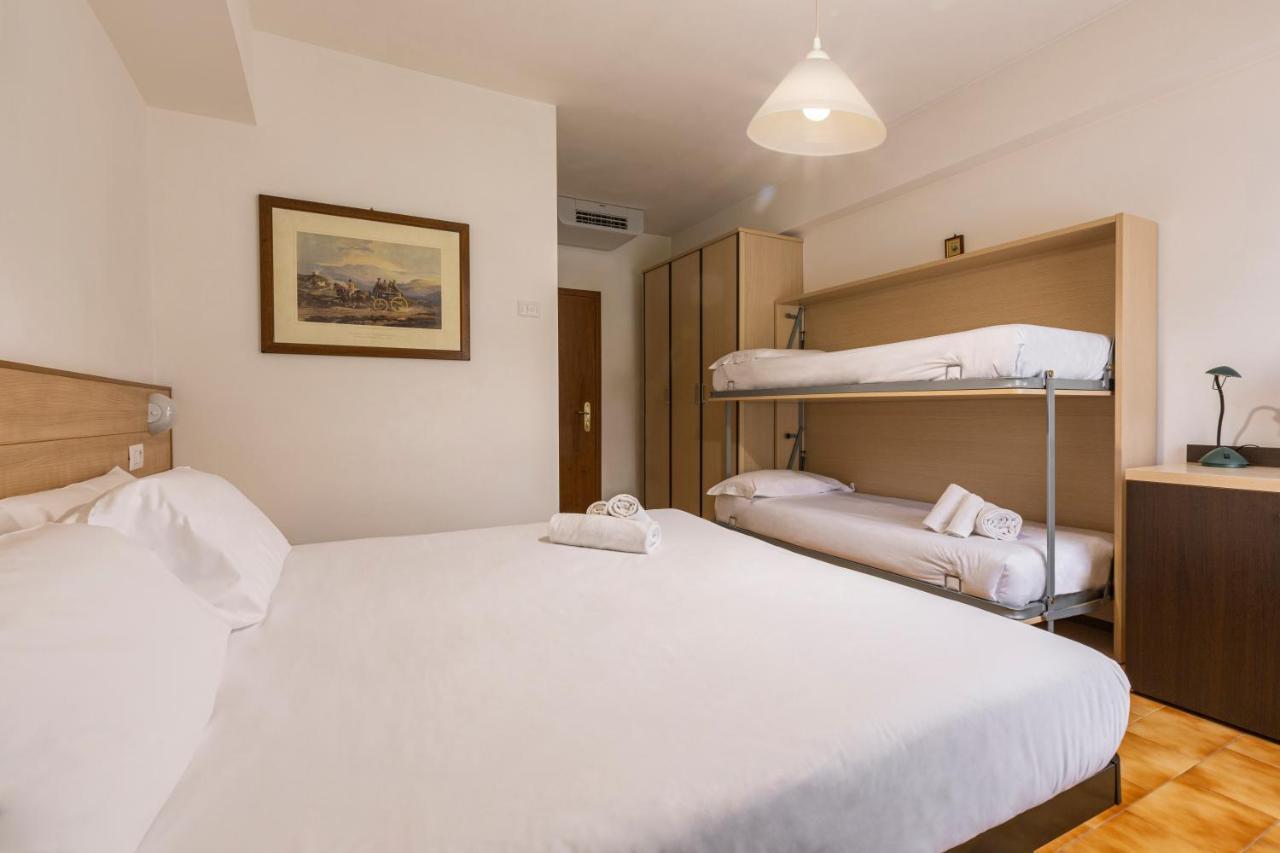 Catignano Hotel Gubbio Exteriör bild
